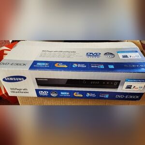 Samsung DVD-E360K Player with USB And Karaoke - Silver and Black